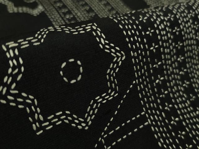 平和屋本店■極上　本場大島紬　刺し子　総刺繍　切嵌　名物裂　黒地　逸品　DZAA8938kh5