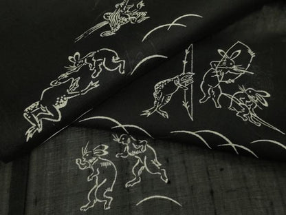 平和屋着物＊極上 夏物 絹芭蕉 紗紬 鳥獣戯画 黒地 逸品 DZAA9164kh5