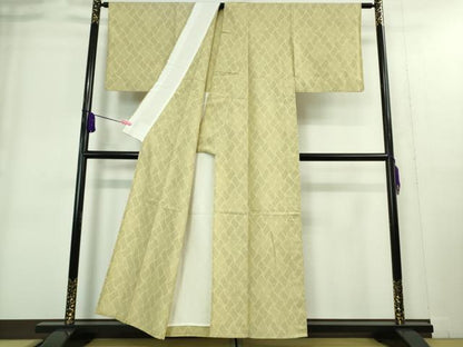 平和屋着物▽極上 結城紬 単衣 120亀甲 桧垣文 女郎花色地 逸品 DZAA9229kh5