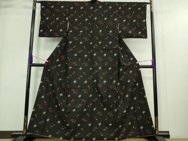 平和屋着物●極上 国指定重要無形文化財 本場久米島紬 手織 逸品 DZAA9374kh5