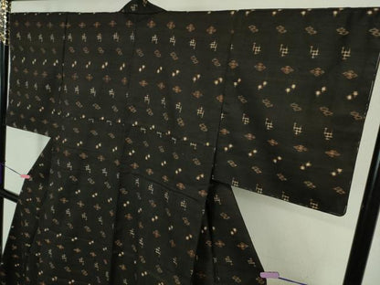 平和屋着物■極上　国指定重要無形文化財　本場久米島紬　手織　逸品　DZAA9375kh5