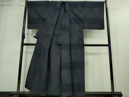 平和屋着物▽極上 男性 三代目市三郎 紬 雅生紬會 キングサイズ 単衣 煌 濃紺地 証紙付き 逸品 未使用 DZAA9387kh5