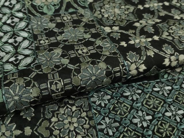 平和屋本店■極上　本場縞大島紬　総刺繍　名物裂花文　黒地　逸品　未使用　DZAA9396kh5