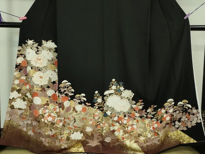 平和屋本店■極上　創業460年・千總　黒留袖　駒刺繍　乱菊　牡丹　吉祥花文　金彩　逸品　DZAA9552kh5