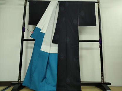平和屋着物■極上　本場結城紬 重要無形文化財 奥順謹製 100亀甲 飛び亀甲柄 花菱 濃紺地　大丸扱い　証紙・保証書付き　逸品　DZAA9558kh5