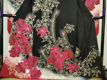 平和屋着物●極上　振袖　刺繍　SweetAngel　舞花文　暈し染め　黒地　金彩　銀通し地　逸品　DZAA9695kh5