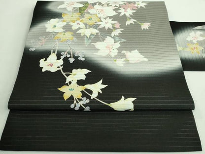 平和屋着物＊極上 夏物 九寸名古屋帯 友禅 枝花文 百合 黒地 逸品 DZAA9702kh5