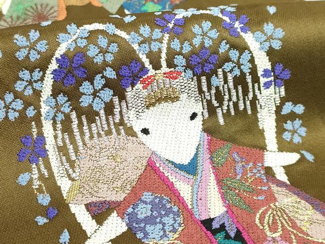平和屋本店■極上　世界的人形師　辻村寿三郎　ジュサブロー　太鼓柄袋帯　花兎　薄い憲法黒茶色地　金銀糸　逸品　DZAB0082kh5