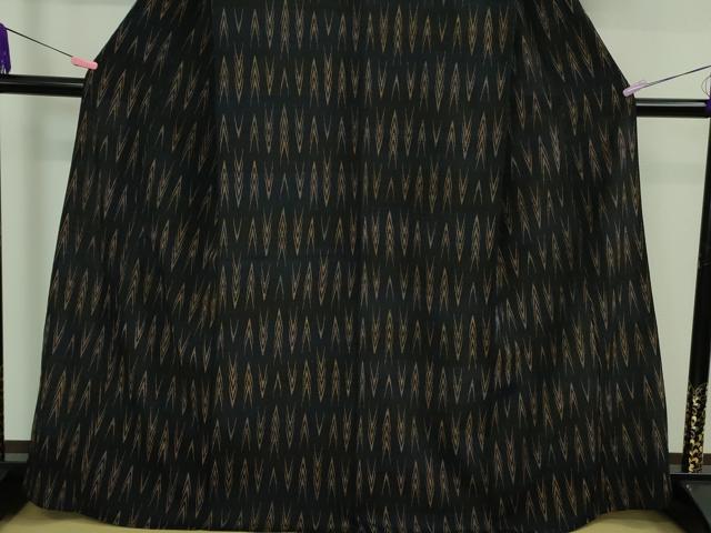 平和屋本店▽極上 青山みとも お召 単衣 絣柄 黒地 逸品 DZAB0135kh5