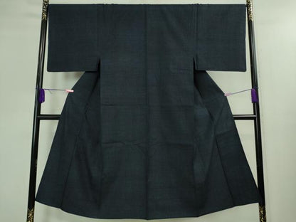 平和屋本店▽極上 男性 本場結城紬 重要無形文化財 単衣 100亀甲 総詰め 濃藍色地 逸品 DZAB0362kh5