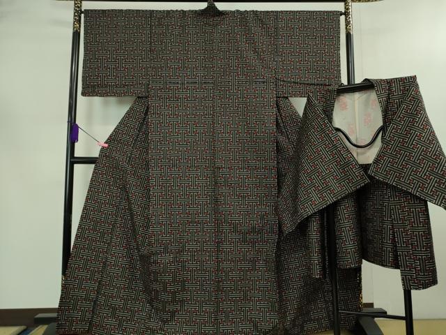 平和屋着物■希少 本場大島紬 龍郷絣 秋名バラ アンサンブル 羽織セット 逸品 DZAB0445kh5