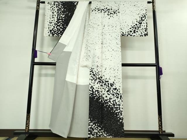 平和屋着物●極上 世界的ファッションデザイナー 山本寛斎 kansaiブランド 訪問着 舞桜 白×黒 逸品 DZAB0568kh5