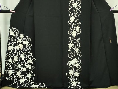 平和屋本店■極上　きもの志麻　岩下志麻ブランド　訪問着　駒刺繍　葡萄唐草文　黒地　金彩　逸品　DZAB0757kh5