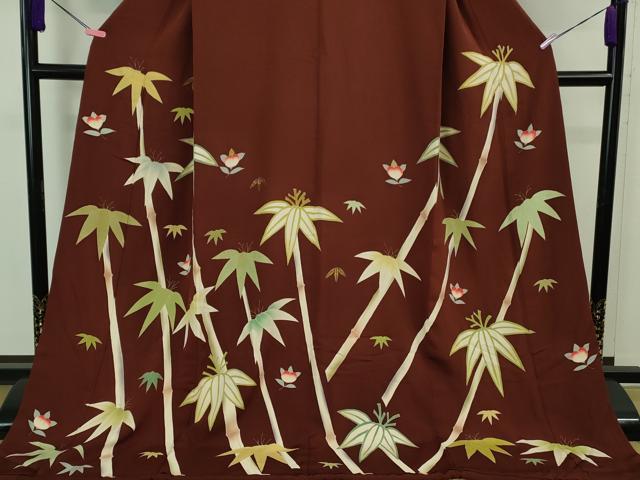 平和屋本店●極上 お引きずり・お引き摺り 訪問着 舞妓 芸妓 芸者 衣装 駒刺繍 笹竹 葡萄色地 金彩 鬼しぼ縮緬 逸品 DZAB0758kh5
