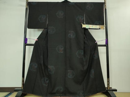 平和屋着物●極上 本場結城紬 重要無形文化財 奥順謹製 80亀甲 飛び亀甲柄 雪輪蝶文 証紙付き 逸品 未使用 DZAB0800kh5