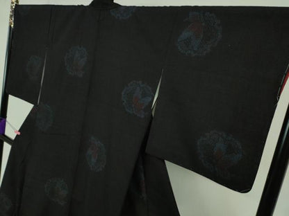 平和屋着物●極上 本場結城紬 重要無形文化財 奥順謹製 80亀甲 飛び亀甲柄 雪輪蝶文 証紙付き 逸品 未使用 DZAB0800kh5