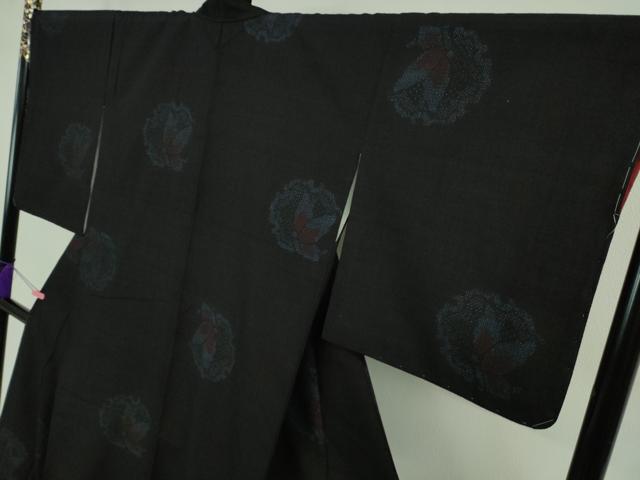 平和屋着物●極上 本場結城紬 重要無形文化財 奥順謹製 80亀甲 飛び亀甲柄 雪輪蝶文 証紙付き 逸品 未使用 DZAB0800kh5