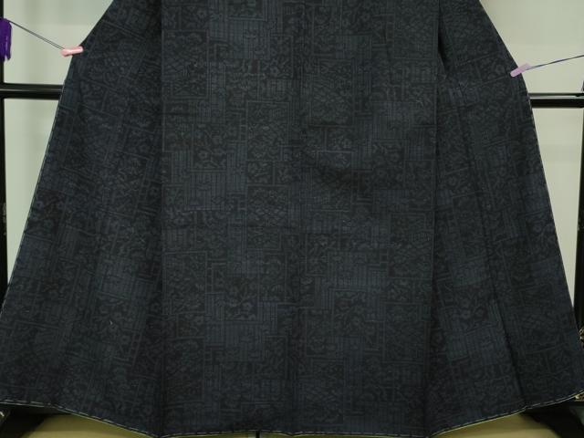 平和屋本店●極上　人間国宝 田中林次 本場結城紬　重要無形文化財　100亀甲　色紙重ね花文　濃藍色　反端付き　逸品　未使用　DZAB0803kh5