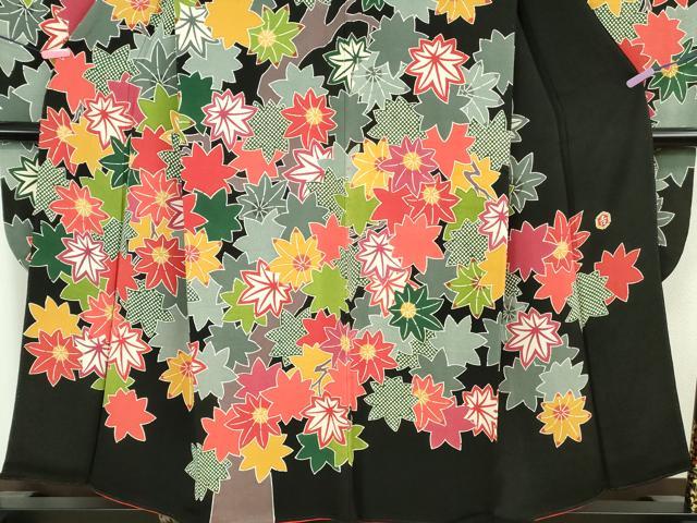 平和屋本店■極上　和染紅型 栗山紅型　栗山吉三郎　振袖・長襦袢(無双仕立て・半衿刺繍)セット　楓　鬼しぼ縮緬　黒地　逸品　DZAB0863kh5