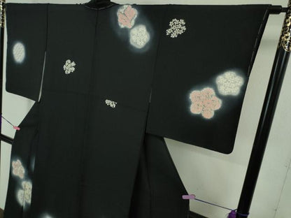 平和屋着物●極上 十日町 名門 滝泰謹製 訪問着 相良刺繍 駒刺繍 舞花文 黒地 暈し染め 金銀糸 逸品 未使用 DZAB1144kh5