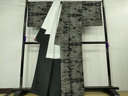 平和屋本店■希少　本場大島紬　吉三郎　吉織物謹製　割込絣織　黒地　逸品　DZAB1164kh5