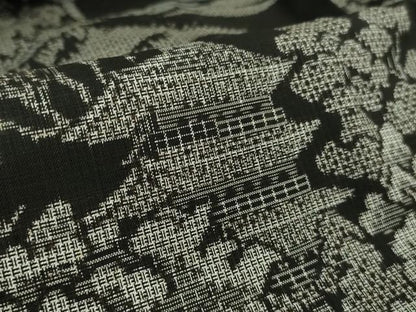 平和屋本店■希少　本場大島紬　吉三郎　吉織物謹製　割込絣織　黒地　逸品　DZAB1164kh5