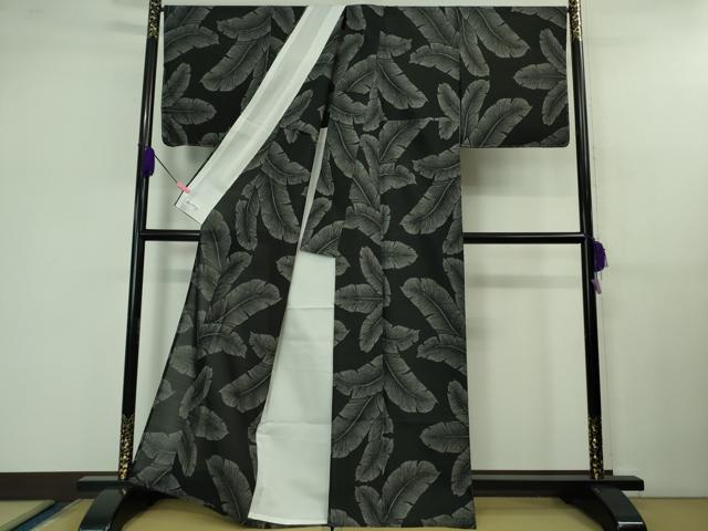 平和屋本店＊極上 夏物 本場大島紬 夏大島 7マルキ 芭蕉の葉 黒地 やまと誂製 逸品 未使用 DZAB1182kh5