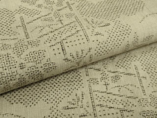 平和屋本店●極上　本場結城紬　重要無形文化財　100亀甲　飛び亀甲柄　風景花文　灰白色地　証紙付き　逸品　未使用　DZAB1350kh5
