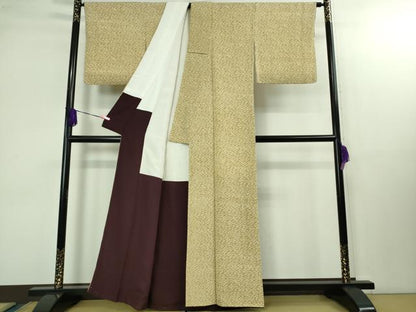 平和屋本店■極上　浦野理一　型染　小紋　こぼれ松葉　枯色地　鬼しぼ縮緬　逸品　DZAB1427kh5