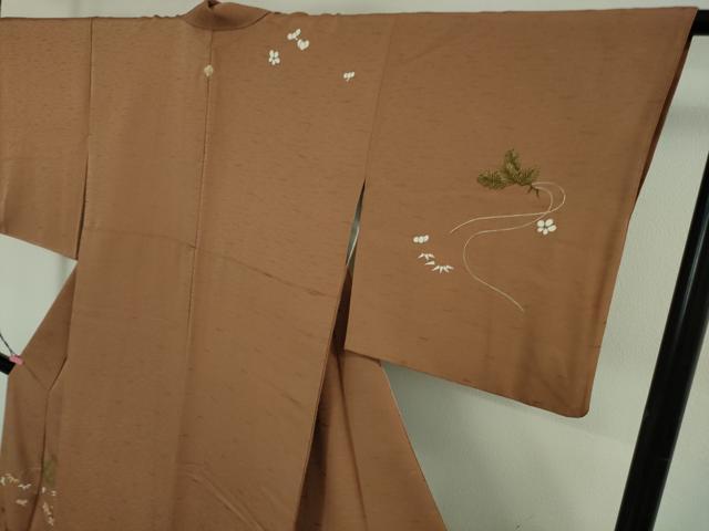 平和屋本店■極上　創業460年・千總　訪問着　刺繍　手描き　松竹梅　土器色地　金彩　逸品　DZAB1634kh5