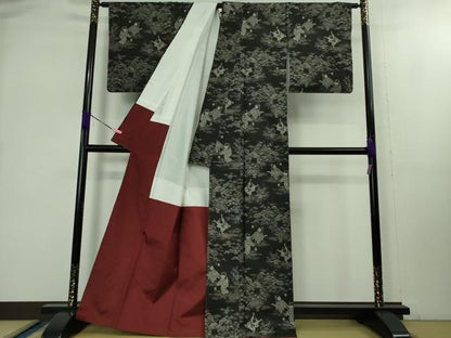 平和屋本店■極上 白泥染の第一人者・絣の魔術師 恵積五郎 本場大島紬 割込絣 恵大島織物謹製 わらべ 証紙付き 逸品 未使用 DZAB1660kh5