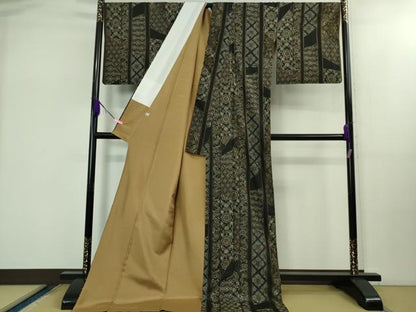 平和屋本店■極上 中国三大刺繍 スワトウ刺繍 刺し子 総刺繍 本場縞大島紬 名物裂間道 大島紬美幸謹製 ロング丈 証紙付き 逸品 DZAB1723kh5