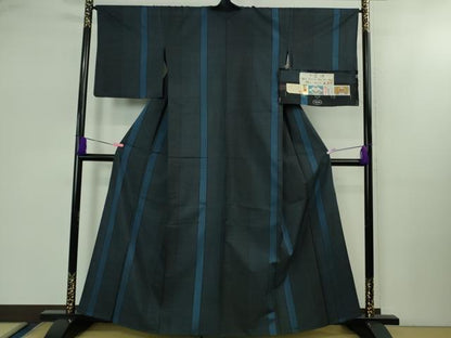 平和屋着物●極上 紺九 四代目 森義男 本藍染 本場大島紬 9マルキ 古代染色純泥染 伊集院リキ商店謹製 証紙付き 逸品 DZAB1736kh5