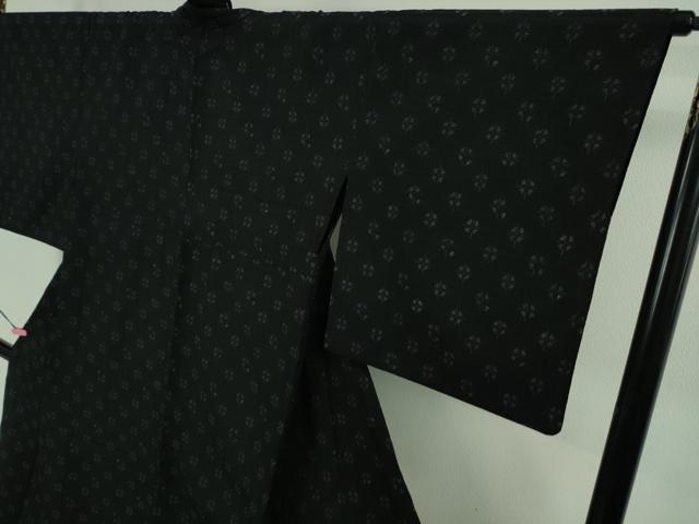 平和屋本店▽極上　青山みとも　本場結城縮　単衣　丸文　黒地　逸品　DZAB1740kh6