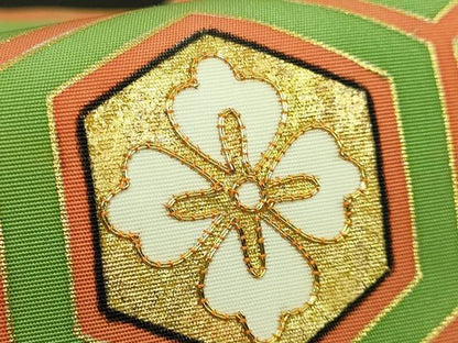 平和屋着物●極上　塩瀬　九寸名古屋帯　駒刺繍　亀甲花菱文　黒地　金彩　逸品　DZAB1821kh6
