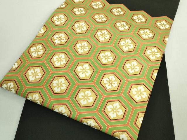 平和屋着物●極上　塩瀬　九寸名古屋帯　駒刺繍　亀甲花菱文　黒地　金彩　逸品　DZAB1821kh6