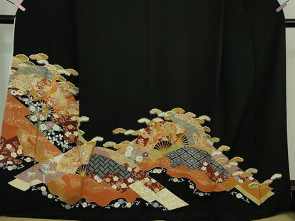 平和屋本店●極上　創業460年・千總　黒留袖　駒刺繍　扇面鳳凰吉祥花文　金彩　逸品　DZAB1969kh6