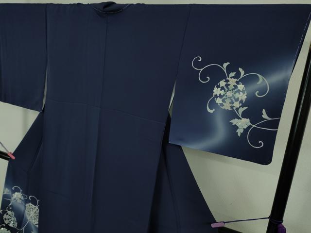 平和屋本店●極上　訪問着　佐賀錦　刺繍　花唐草文　紺青色地　暈し染め　銀糸　逸品　未使用　DZAB2103kh6