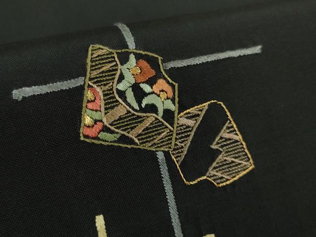 平和屋着物●極上　本場大島紬　総刺繍　破れ色紙花文　黒地　金糸　ロング丈　逸品　未使用　DZAB2121kh6