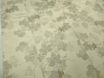 平和屋着物●極上　本場大島紬　白大島　7マルキ　120亀甲　南天蔦の葉文　逸品　未使用　DZAB2127kh6