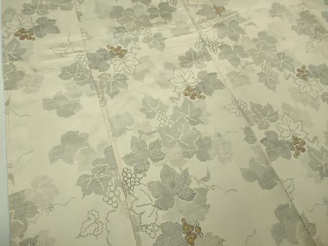 平和屋着物●極上　本場大島紬　白大島　7マルキ　120亀甲　南天蔦の葉文　逸品　未使用　DZAB2127kh6