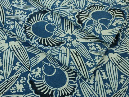 平和屋着物●極上　本藍　型絵染　小紋　ふくら雀　笹　鬼しぼ縮緬　逸品　未使用　DZAB2144kh6