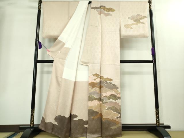 平和屋本店●極上　皇室献上作家　藤井寛　訪問着　駒刺繍　雲重ね　灰桜色地　金彩　逸品　DZAB2197kh6