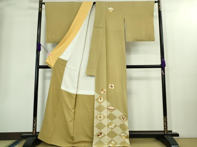 平和屋本店●極上　銀座　志ま亀　訪問着　宝尽くし　縮緬地　木蘭色地　たとう紙付き　逸品　未使用　DZAB2208kh6