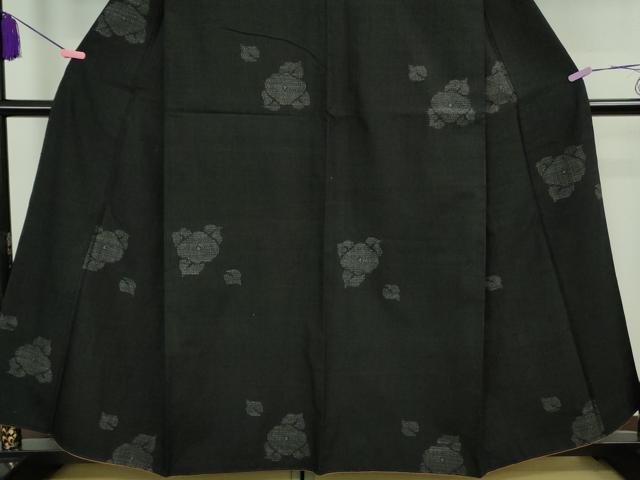 平和屋着物●極上　本場結城紬　重要無形文化財　奥順謹製　100亀甲　飛び亀甲柄　椿　黒地　証紙付き　逸品　DZAB2233kh6
