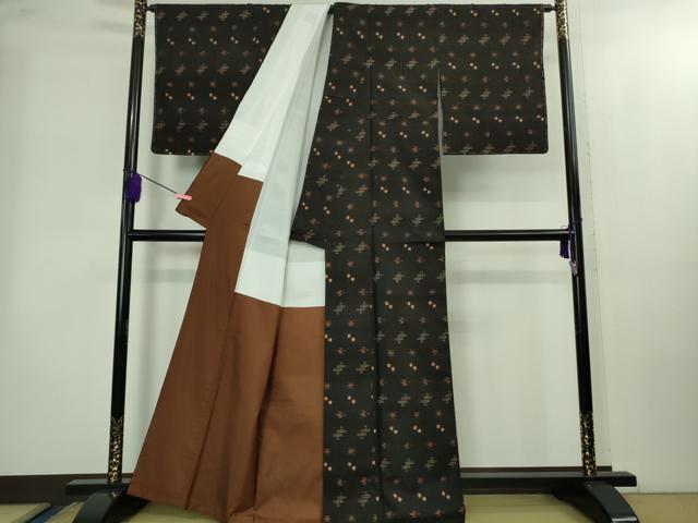 平和屋本店●極上　国指定重要無形文化財　本場久米島紬　山城ヨシエ作　手織　草木染　泥染　証紙付き　逸品　未使用　DZAB2285kh6