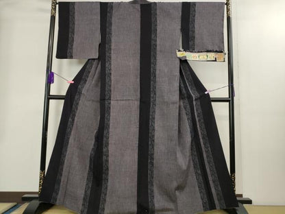 平和屋本店●極上　本場結城紬　重要無形文化財　80亀甲　藤貫謹製　唐草間道　証紙付き　逸品　DZAB2409kh6