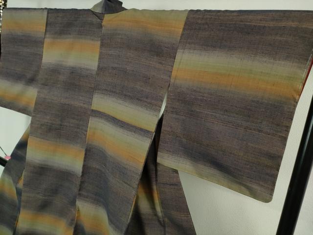 平和屋本店○極上 郡上紬 草木染 横段文 反端付き 逸品 DZAB2418kh6