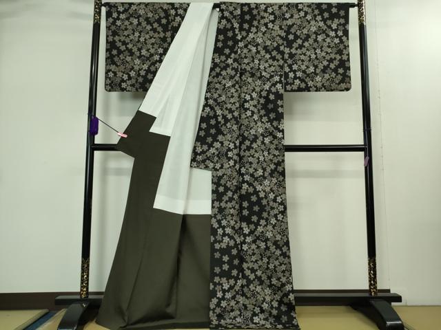 平和屋本店●希少　本場大島紬　吉三郎　吉織物謹製　割込絣織　新古典絣　古代染色純泥染　舞桜　黒地　証紙付き　逸品　DZAB2460kh6