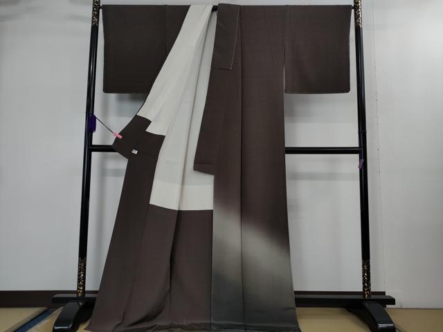 平和屋着物●極上　京都の名門ブランド　銀花仙　訪問着　黒鳶色地　暈し染め　反端付き　逸品　未使用　DZAB2463kh6